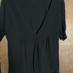 Liz Lange Black V-Neck Short Sleeve Tunic